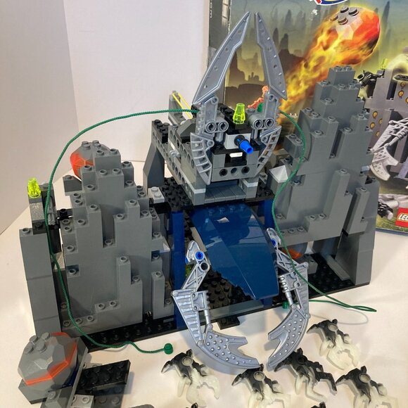 LEGO Bionicle 8769 Visorak's Gate Toa Hordika Near Complete Set + Box + Manual - Picture 6 of 13